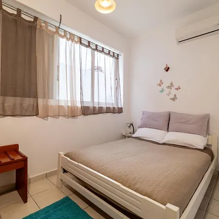 Valianos Appartement *