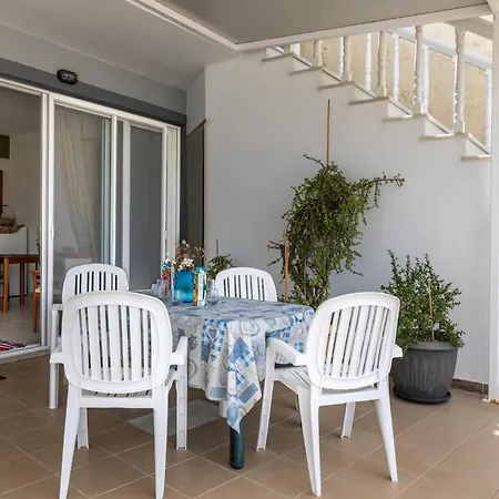 Valianos Appartement *